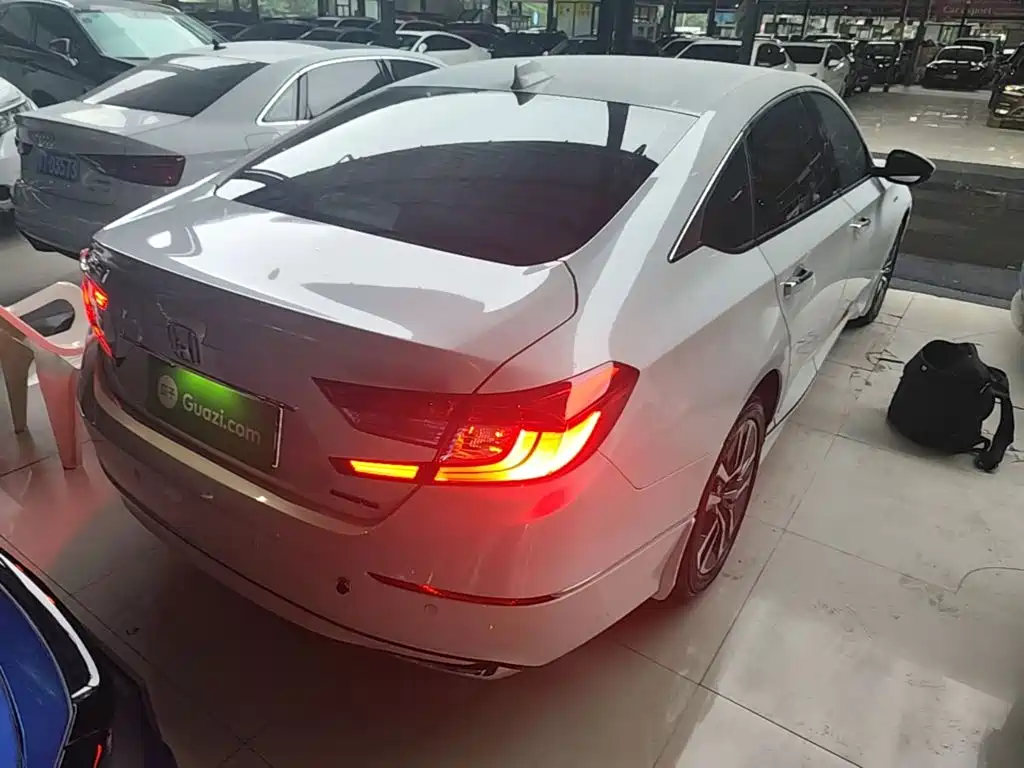 Accord Sharp· Hybrid 2.0 L Sharp Leading CN-V