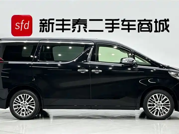 Alphard 3.5 L Distinguished
