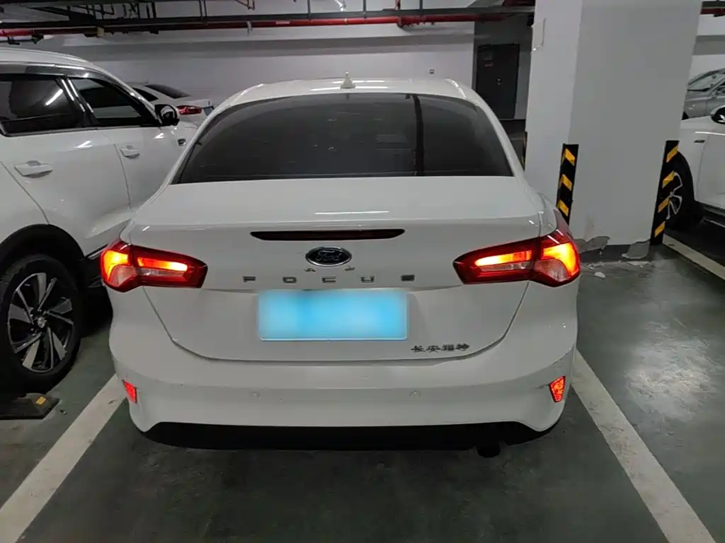 Focus Sedan 1.5 L Auto Sharp Leap CN-V
