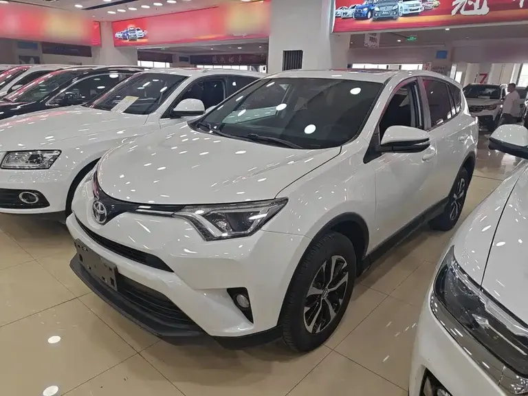Toyota RAV4 2.0 L CVT 2 WD Pioneer CN-VI