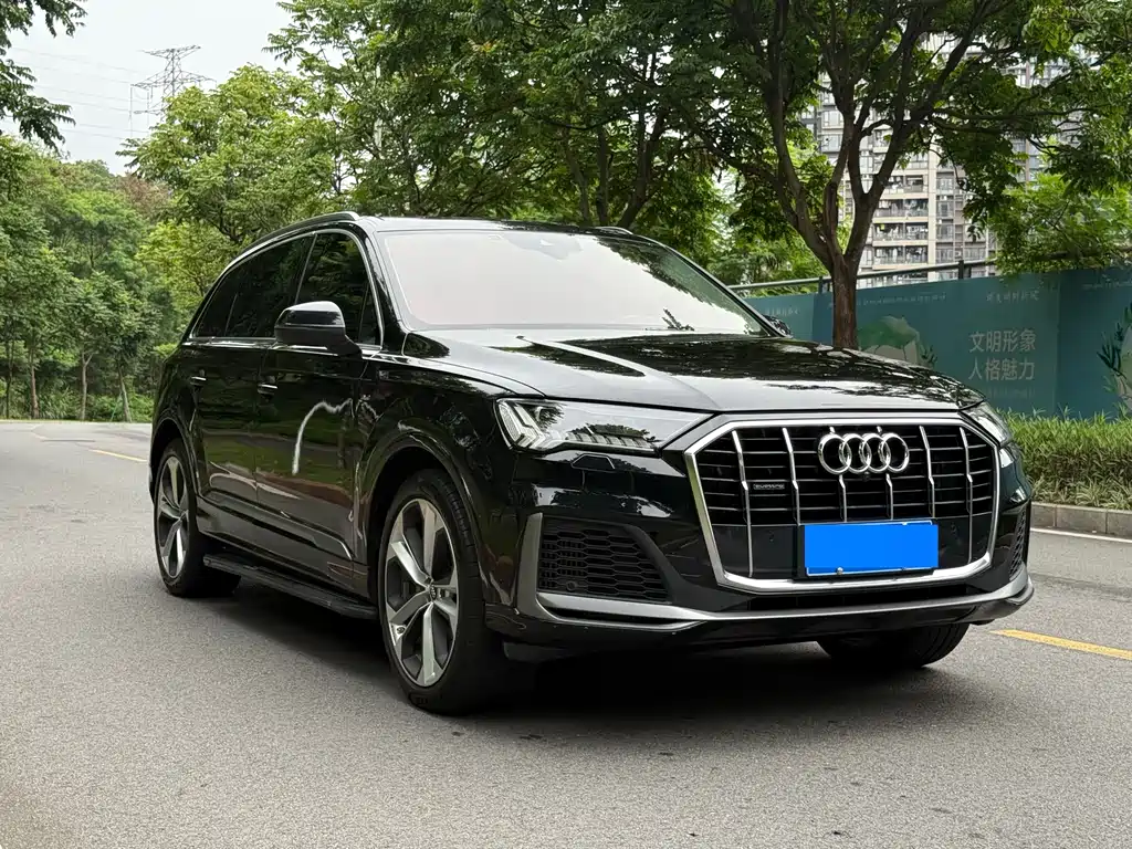 Audi Q7 55 TFSI quattro S line Sport