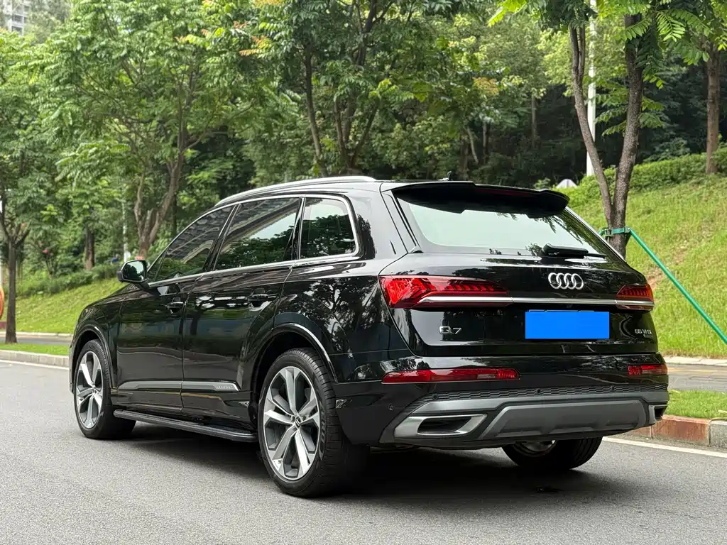 Audi Q7 55 TFSI quattro S line Sport