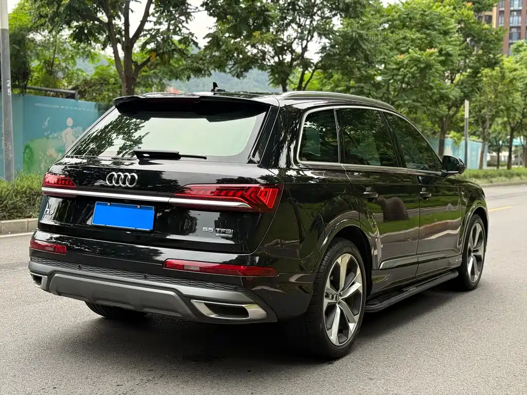 Audi Q7 55 TFSI quattro S line Sport