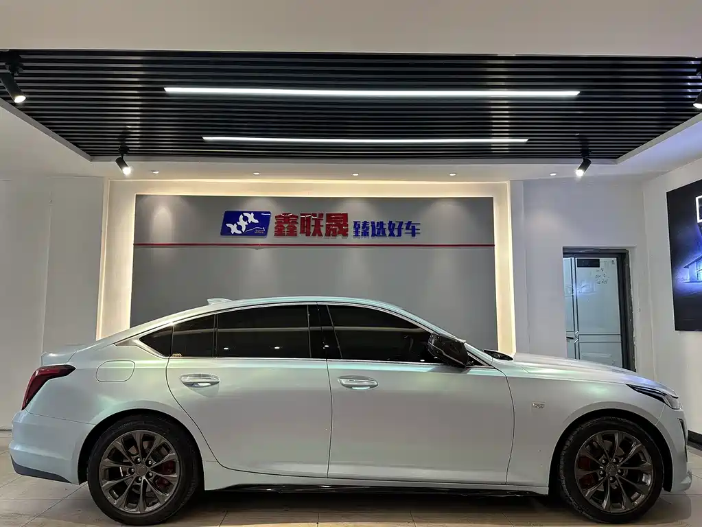Cadillac CT5 28 T Luxury