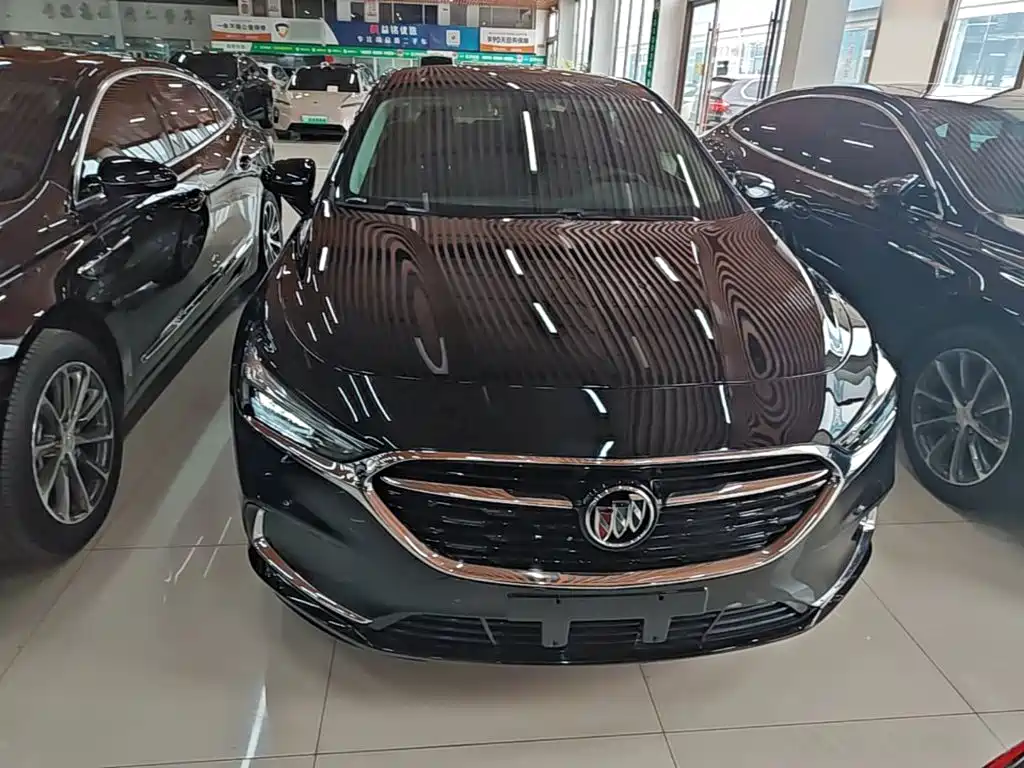 LaCrosse 652 T Luxury