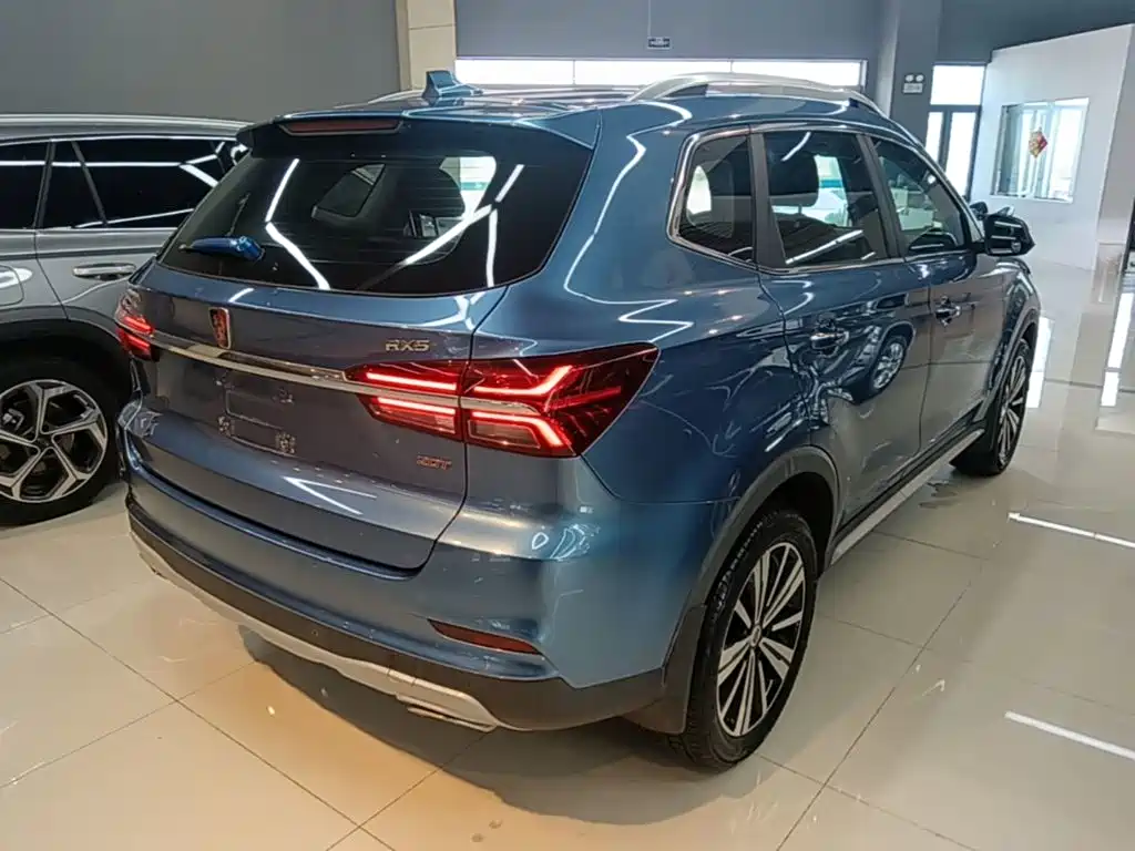 Roewe RX5 20 T 2 WD Auto Ali Connected Platinum