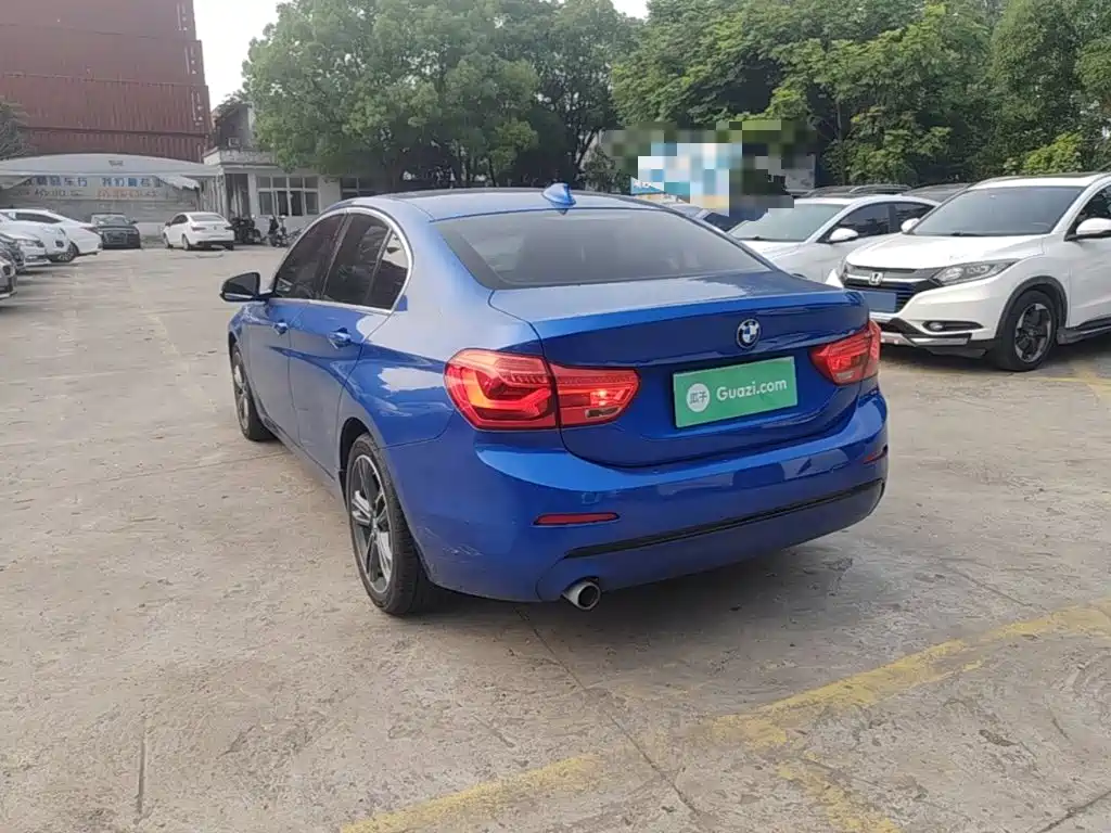 BMW 1 Series Facelift 118 i Sport
