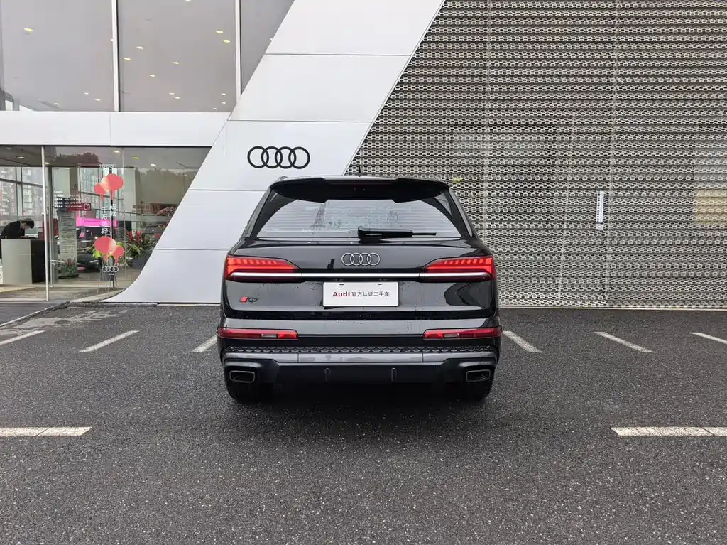 Audi Q7 55 TFSI quattro S line Sport
