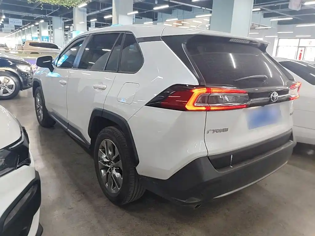 Wildlander 2.0 L CVT 2 WD Leading