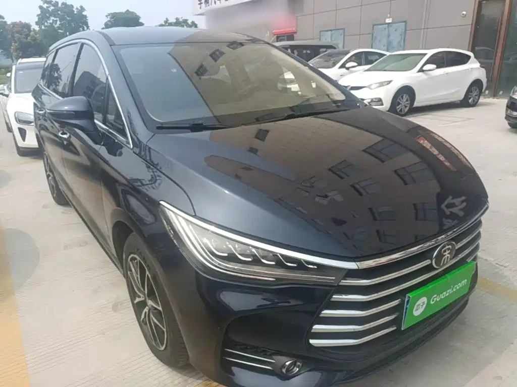 Song MAX 1.5 T Auto Connected Luxury 7-seat