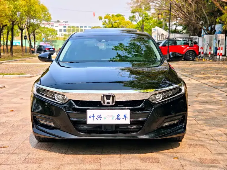Honda Accord 260 TURBO Luxury CN-VI