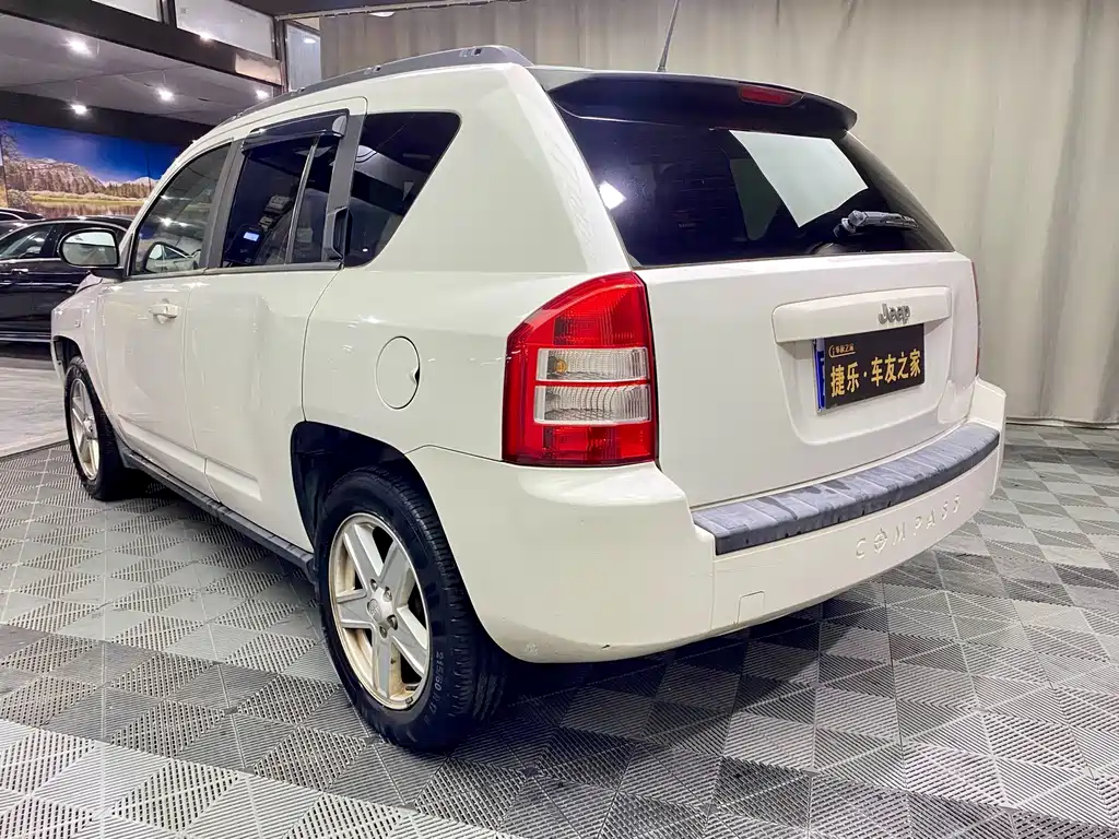 Compass (Import) 指南者进口 2011款 2.4 L 四驱舒适版