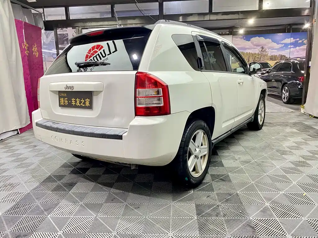 Compass (Import) 指南者进口 2011款 2.4 L 四驱舒适版