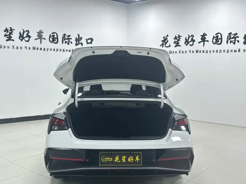 Elantra 1.5 L CVT GLX Elite