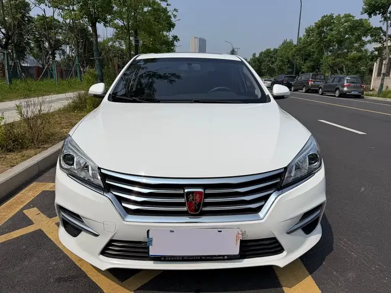 Roewe 360 PLUS 1.5 L Auto Premium