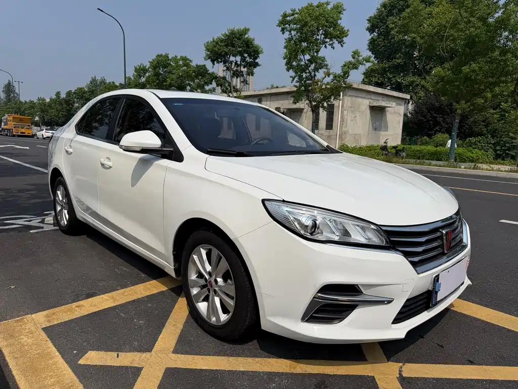 Roewe 360 PLUS 1.5 L Auto Premium