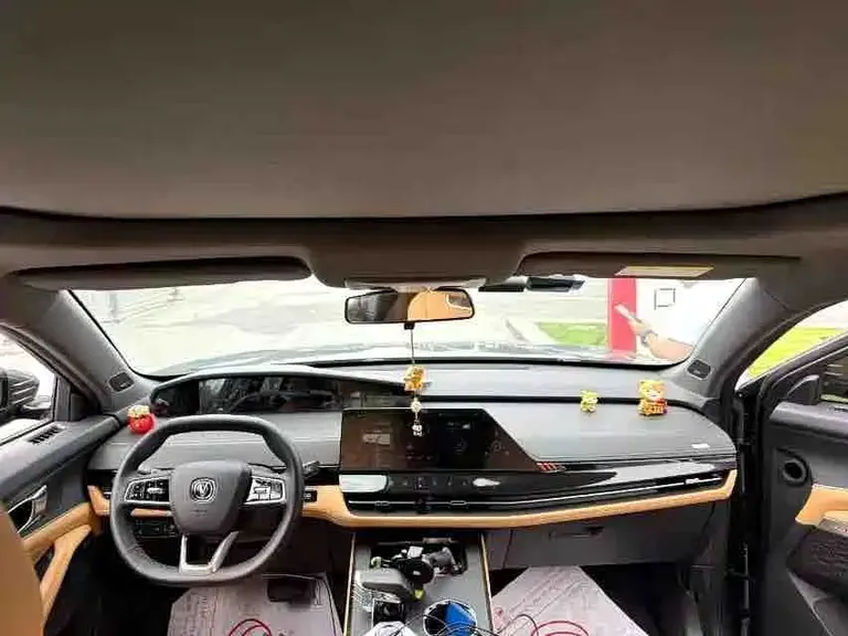 Changan UNI-K 2.0 T Outstanding