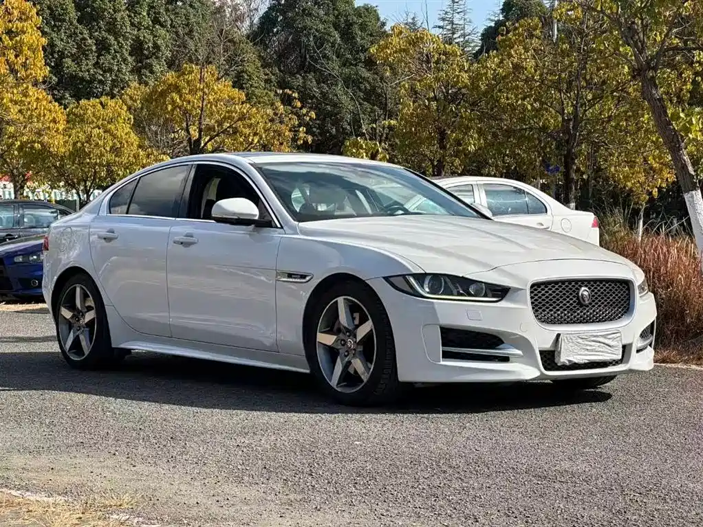 Jaguar XE 2.0 T 200 PS R-Sport