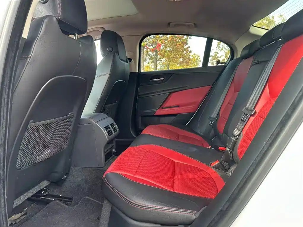 Jaguar XE 2.0 T 200 PS R-Sport