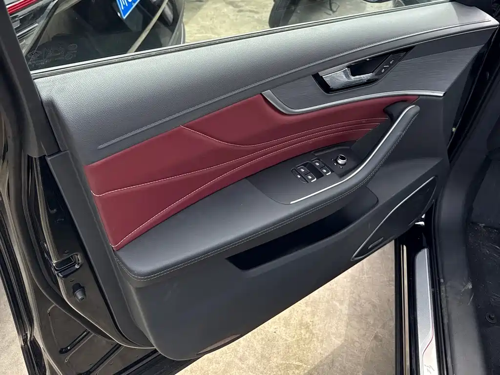 Hongqi HS5 红旗HS5 2025款 2.0 T 两驱旗领Pro版