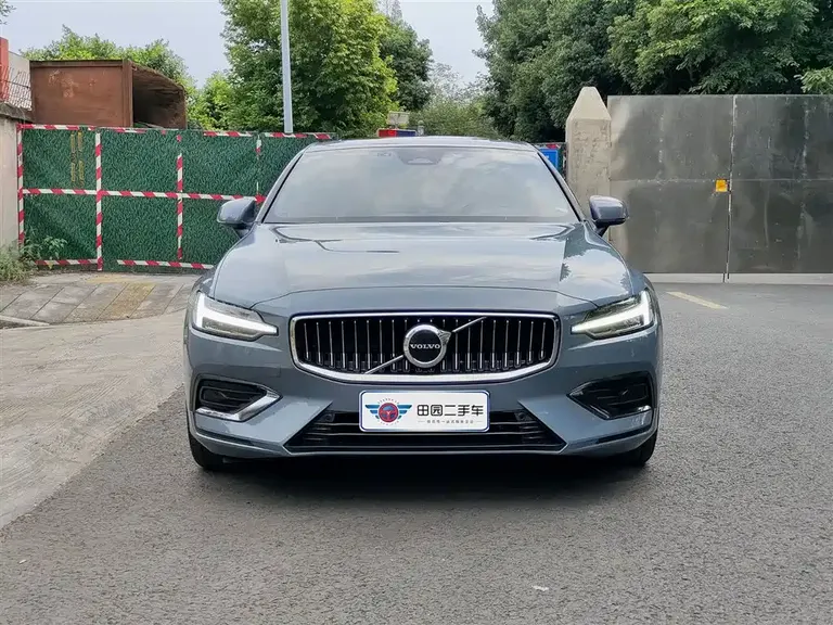 Volvo S60 B4 Smart Vision Luxury