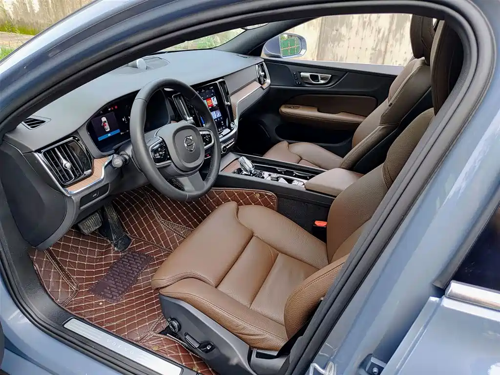 Volvo S60 B4 Smart Vision Luxury