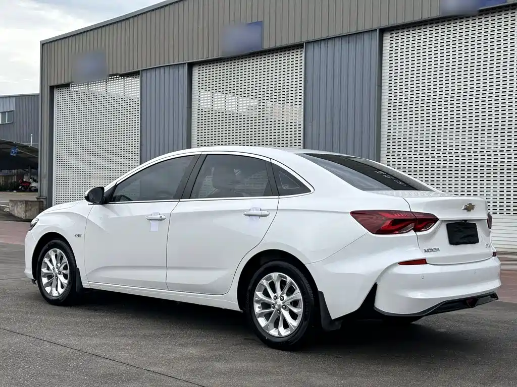 Monza 1.5 L DCT Joy