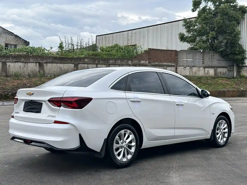 Monza 1.5 L DCT Joy