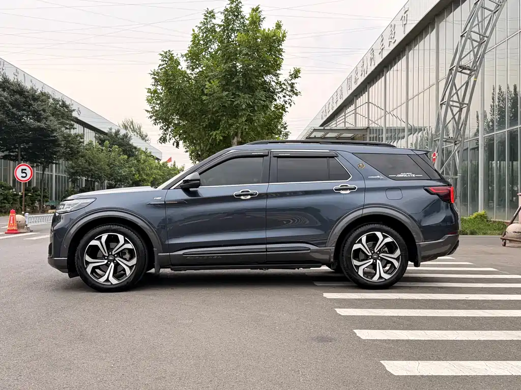 Explorer EcoBoost 285 4 WD ST-LINE 7-seat