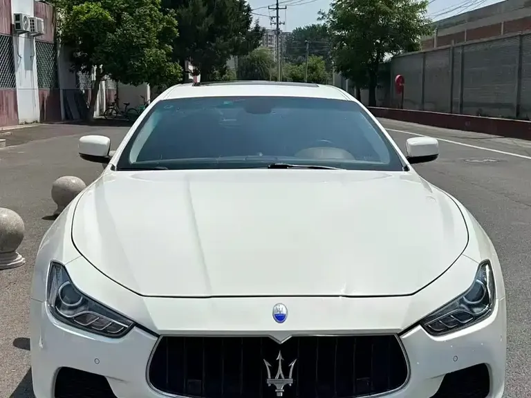 Maserati Ghibli 3.0 T Standard