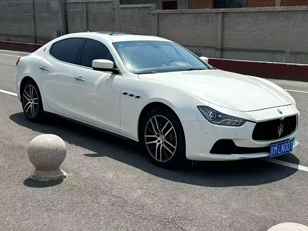 Ghibli 3.0 T Standard