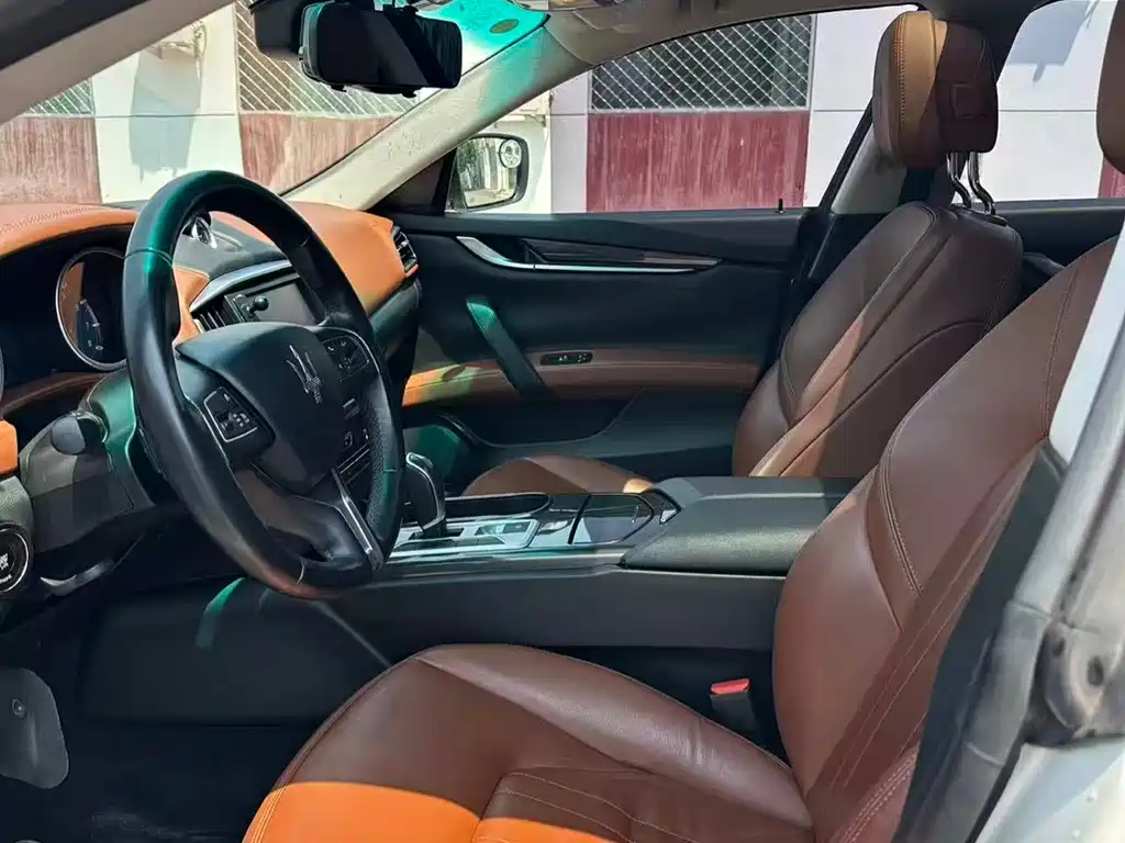 Ghibli 3.0 T Standard