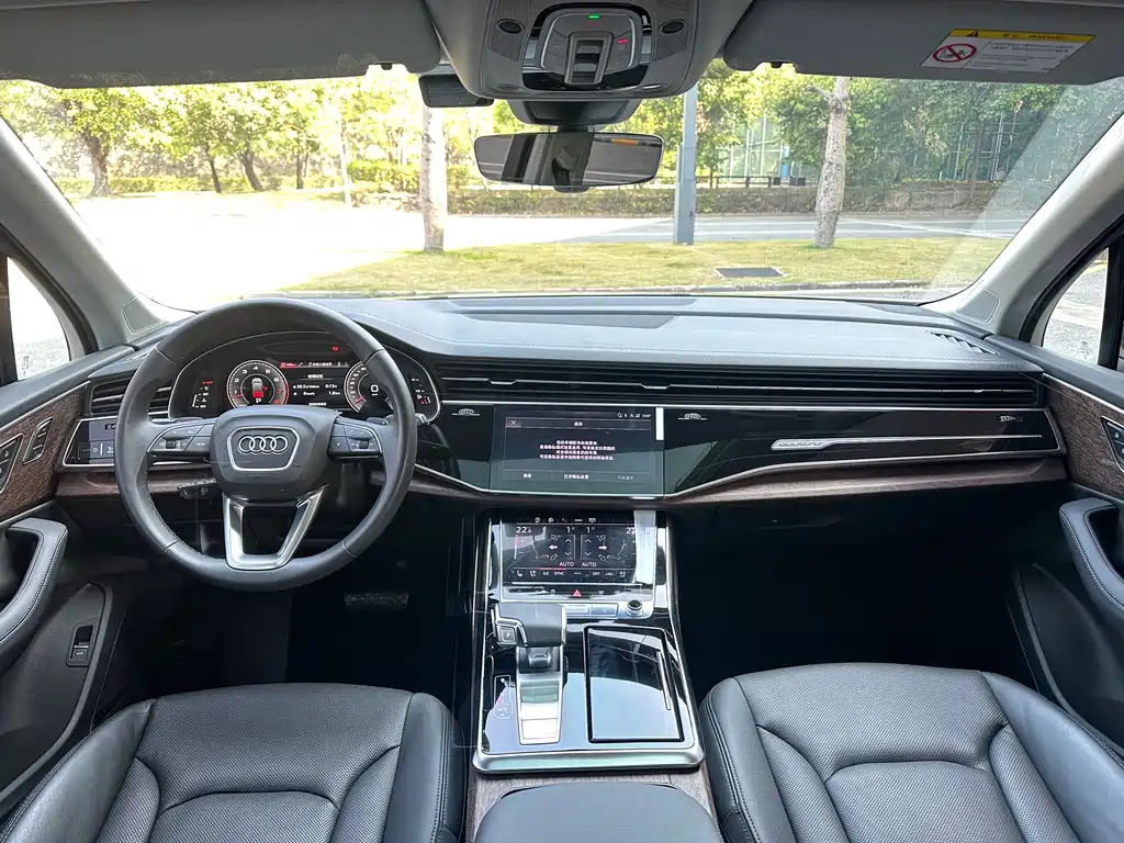 Audi Q7 55 TFSI quattro S line Sport
