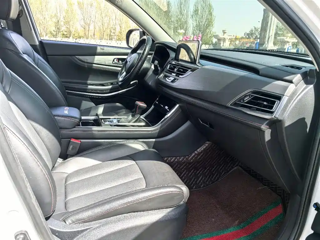 Changan CS75 Glory Million 280 T DCT Distinguished