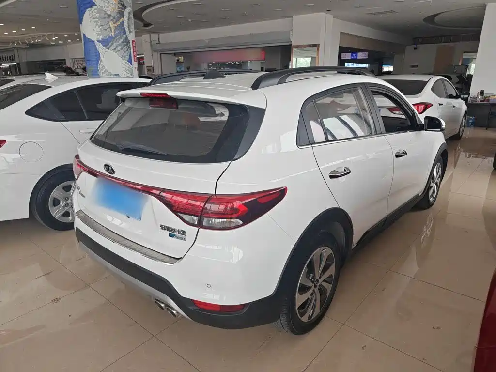 KX CROSS 1.6 L Auto Agile Sunroof