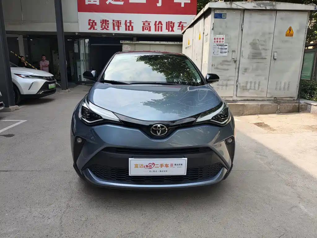 Toyota C-HR 2.0 L Luxury