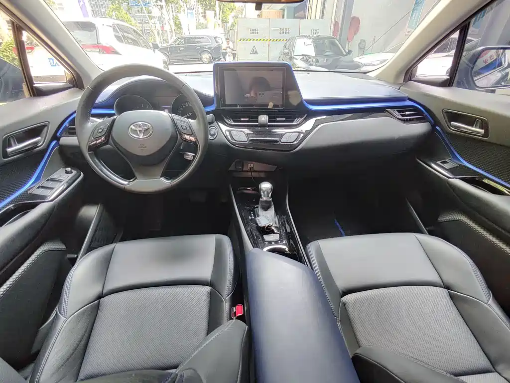 Toyota C-HR 2.0 L Luxury