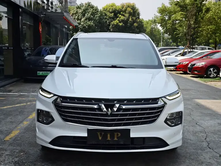 Wuling Victory 1.5 T CVT Flagship