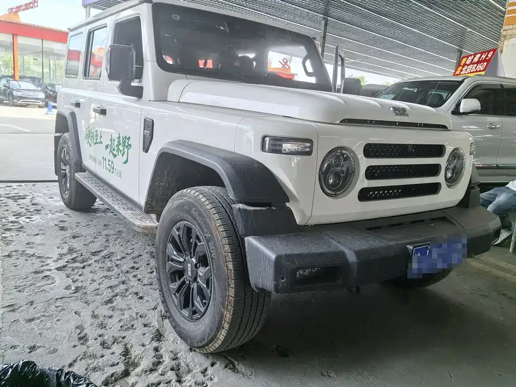 212 T01 2.0 T Explorer