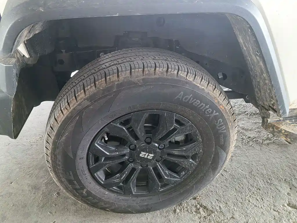 212 T01 2.0 T Explorer