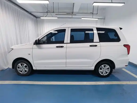 Wuling Hongguang Facelift 1.5 L S Basic Electric Assist LAR