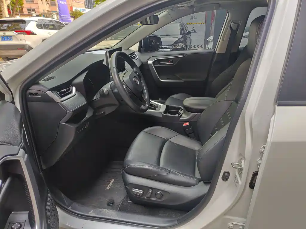 Wildlander 2.0 L CVT 2 WD Luxury