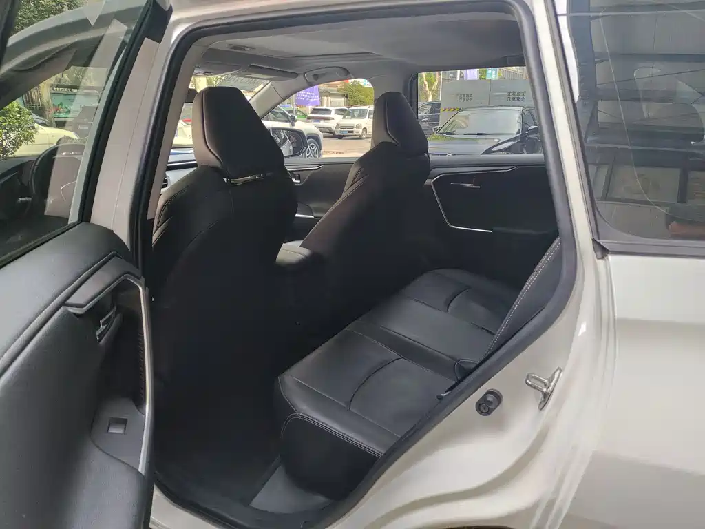 Wildlander 2.0 L CVT 2 WD Luxury