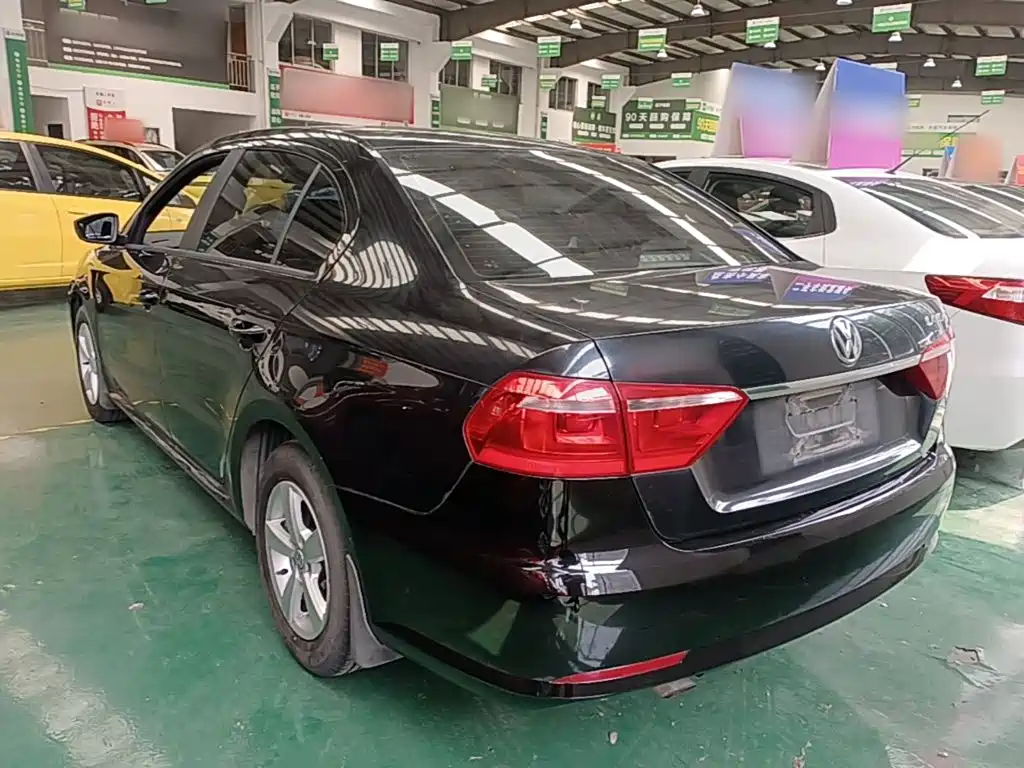 Lavida Facelift Classic 1.6 L Auto Style