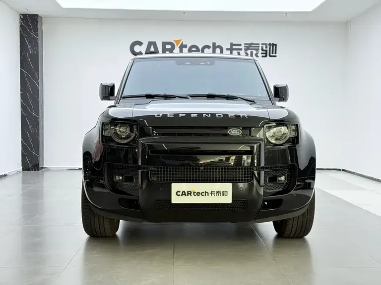 Land Rover Defender 110 3.0 T P400 X-Dynamic HSE