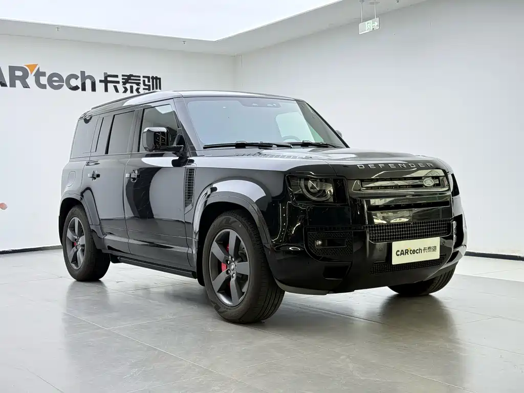 Land Rover Defender 110 3.0 T P400 X-Dynamic HSE