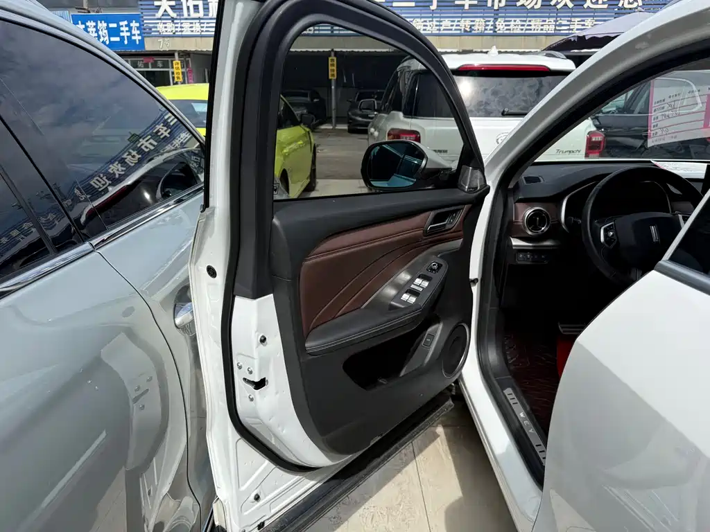 WEY VV6 2.0 T 2 WD Flagship CN-V