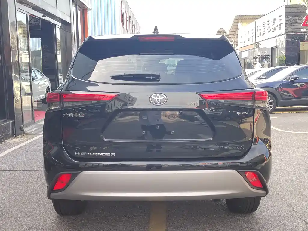 Highlander 2.5 L Smart e-Hybrid Dual Engine 2 WD Elite 5-seat