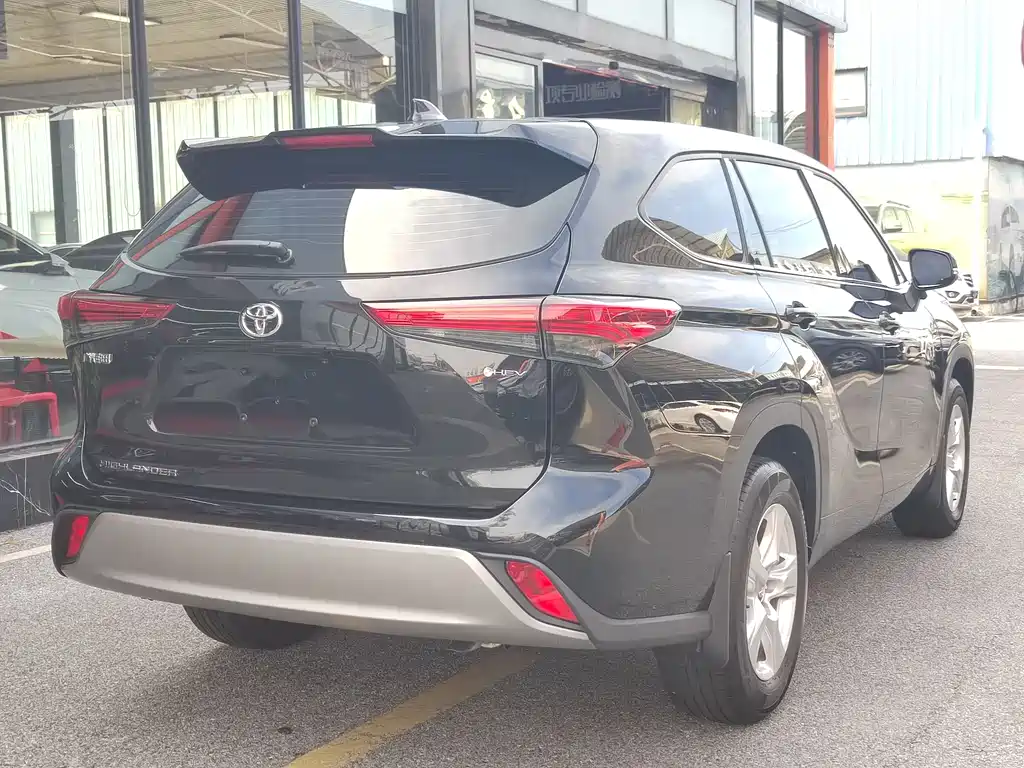 Highlander 2.5 L Smart e-Hybrid Dual Engine 2 WD Elite 5-seat