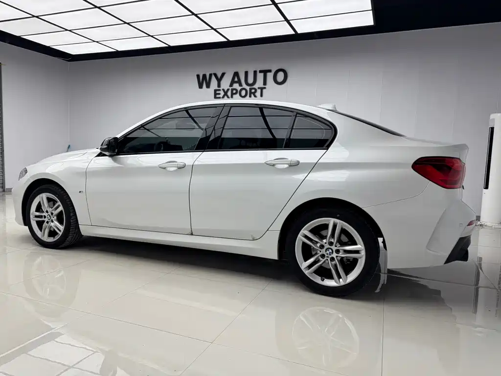BMW 1 Series Facelift 120 i M Sport Night